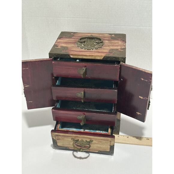 Chinese Wood Brass antique Jewellery Cabinet carved‎ jade box chest gorgeous! - Picture 4 of 11